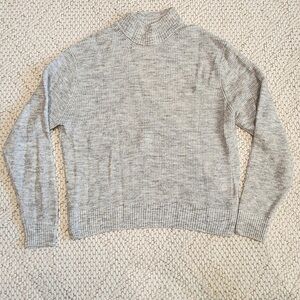 GAP Light Gray Women's Turtleneck Sweater